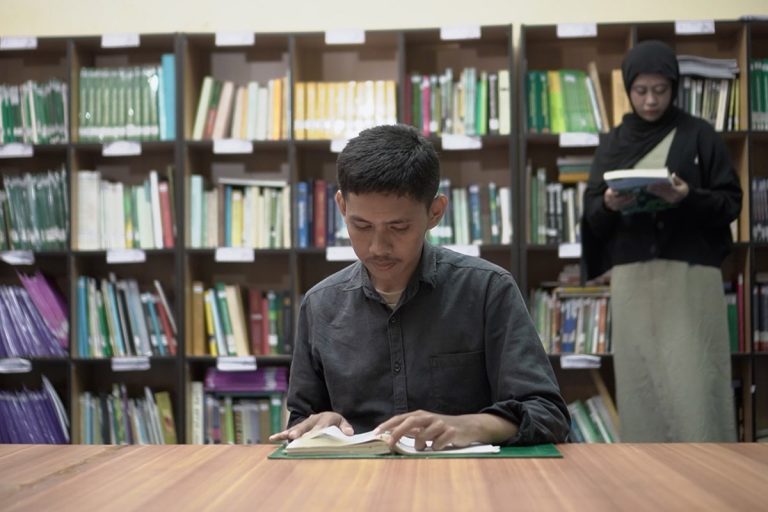 RUANG BACA